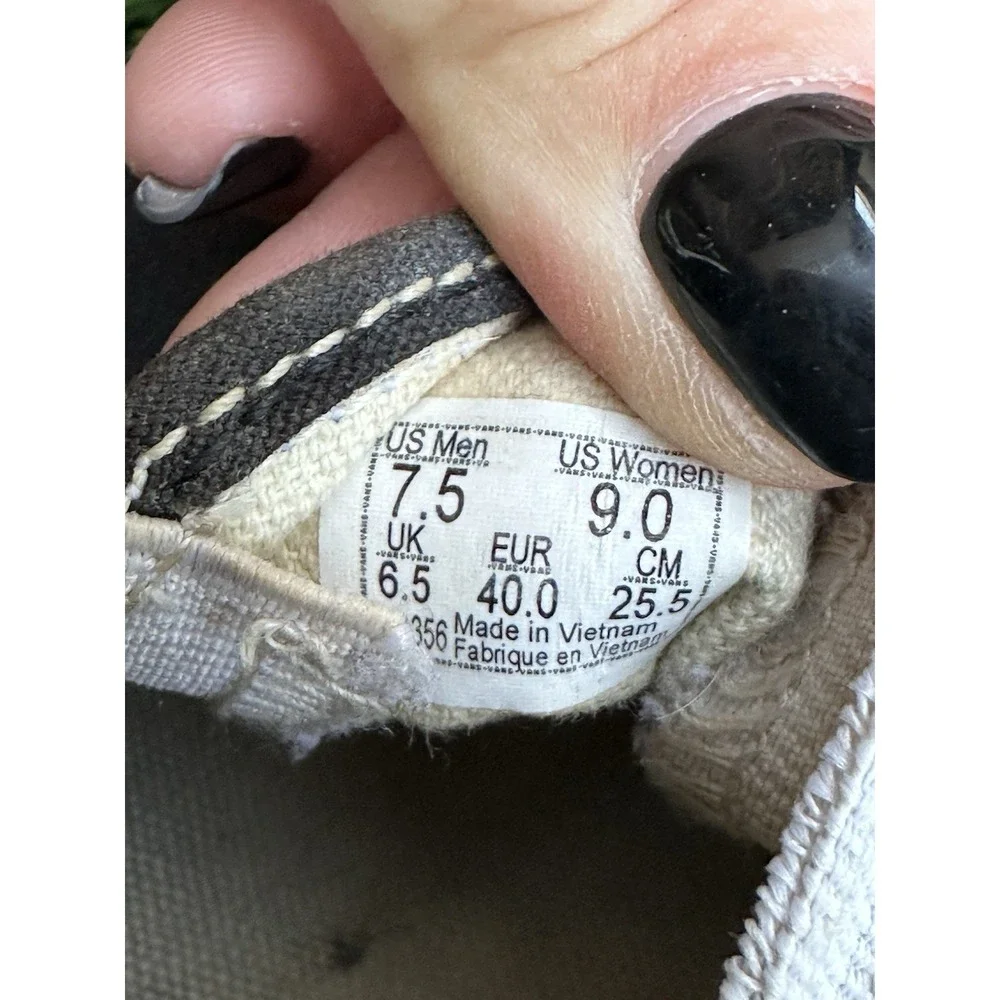 Vans Classic Slip-On Black White Canvas Shoes Men's 7.5 Women's 9 EU 40